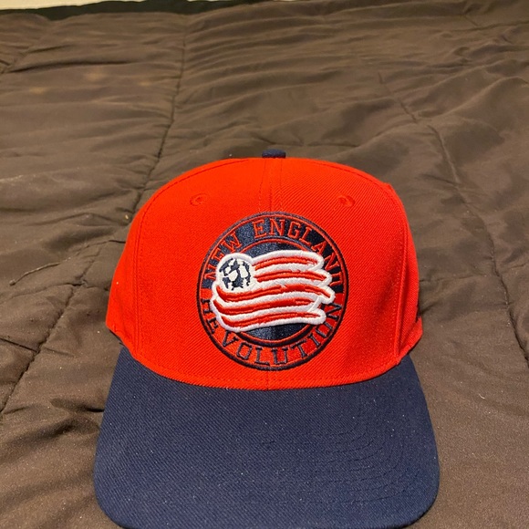 Adidas New England Revolution Snapback - Picture 1 of 5